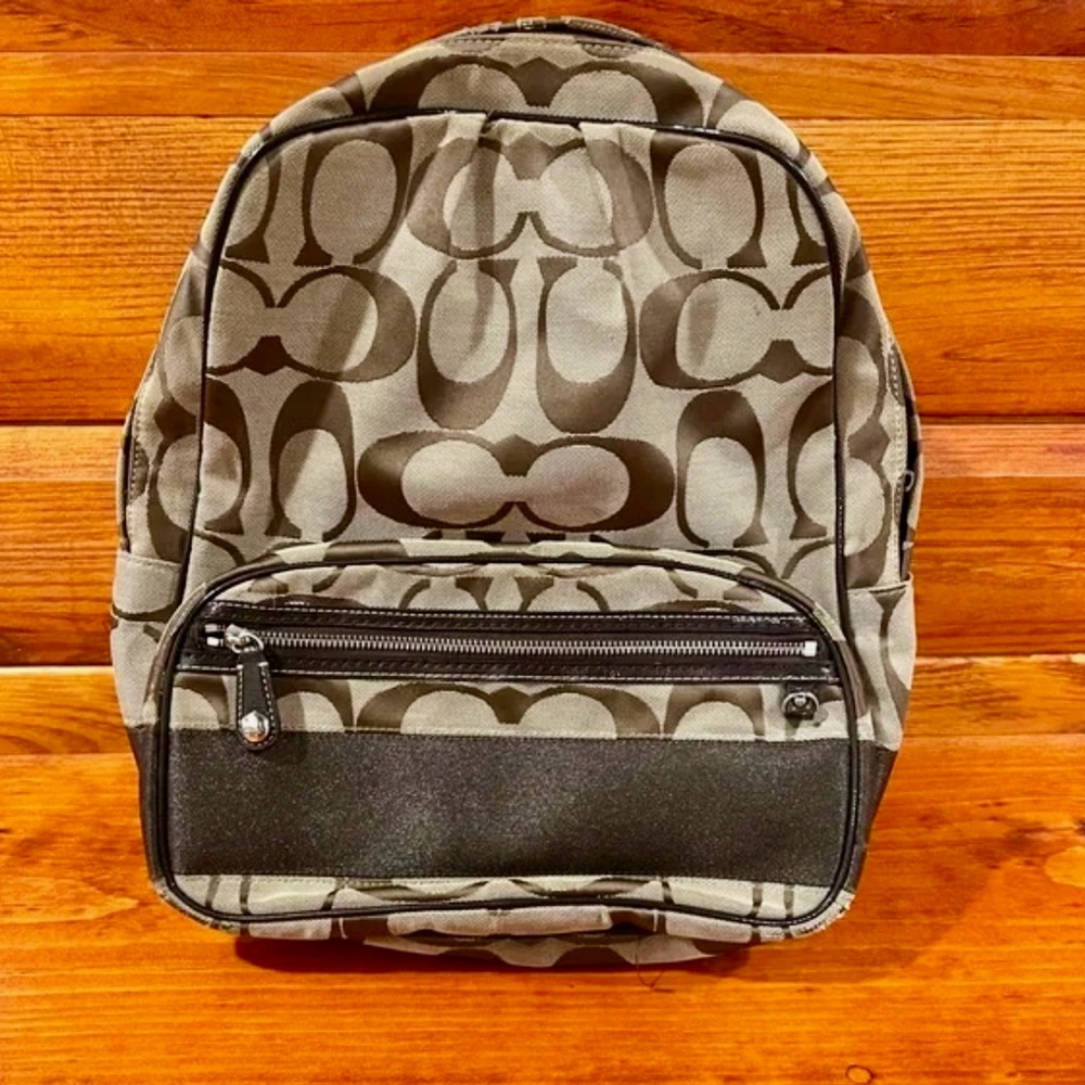 Coach Signature Backpack - Picture 3 of 4